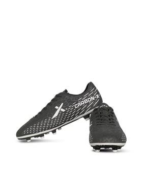 mid-top-lace-up-football-shoes