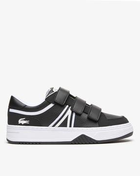 low-top-sneakers-with-velcro-fastening