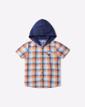 checked-shirt-with-hoodie