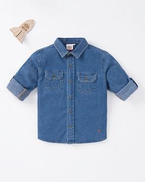 sustainable-denim-jackets-with-flap-pockets