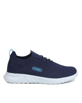 knitted-lace-up-running-shoes