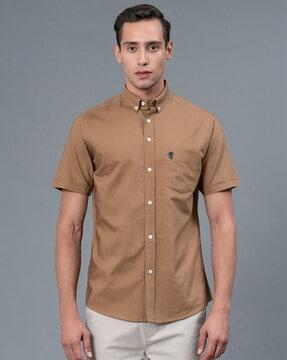 short-sleeves-shirt-with-button-down-collar