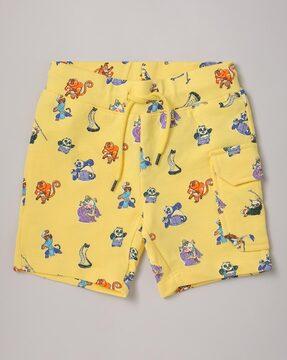 printed-shorts-with-flap-pockets