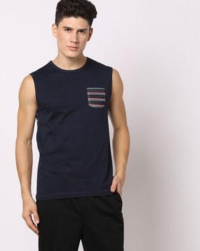 gradient-stripes-sleeveless-t-shirt