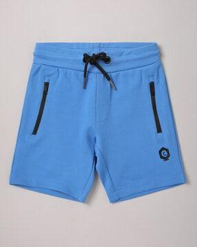 shorts-with-zipper-pockets