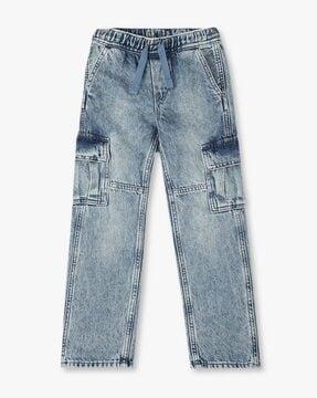 light-wash-loose-fit-cargo-jeans