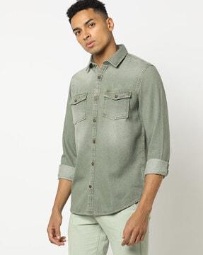 shirt-with-buttoned-pockets
