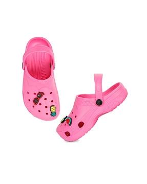 clogs-with-cutouts