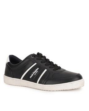 round-toe-lace-up-sneakers