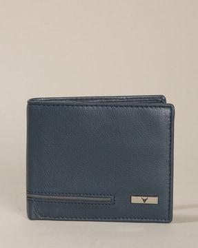 bi-fold-wallet-with-metal-logo-accent