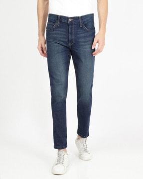 mid-washed-jeans-with-insert-pockets