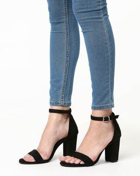 open-toe-chunky-heeled-sandals