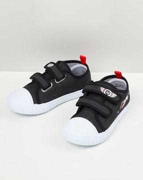 boys-low-top-casual-shoes-with-velcro-fastening