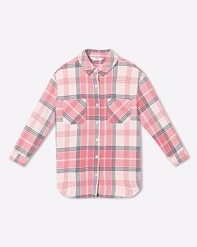 checked-shirt-with-patch-pockets