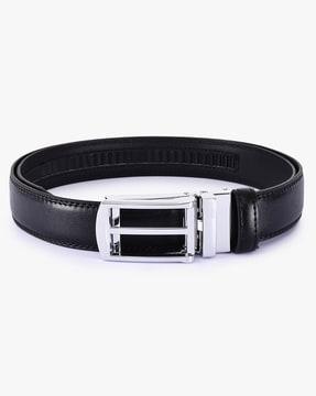 belt-with-buckle-closure