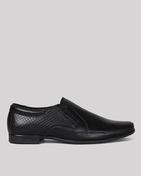 men-low-top-slip-on-casual-shoes