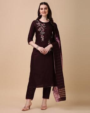 floral-embroidered-straight-kurta-set-with-dupatta