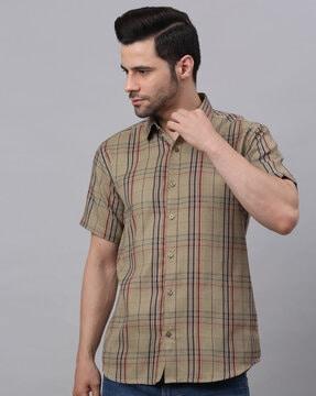 checked-shirt-with-curved-hemline