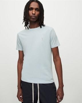 brace-contrast-cotton-regular-fit-t-shirt