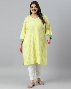 straight-kurta-with-floral-woven-motifs