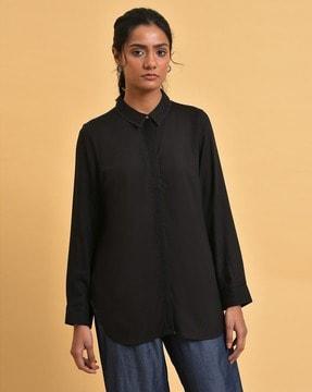 shirt-with-spread-collar