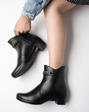 zip-closure-ankle-length-boots