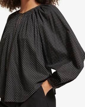 printed-top-with-balloon-sleeves