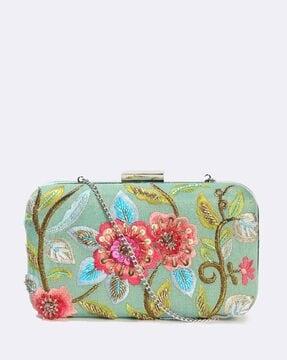 women-embellished-clutch-with-chain-strap