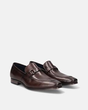 round-toe-leather-loafers
