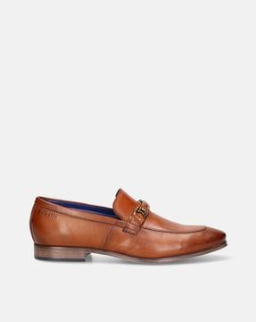 round-toe-leather-loafers-with-metal-accent