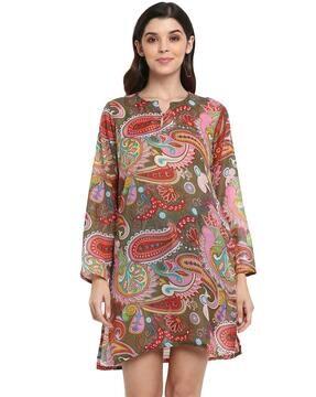 paisley-print-tunic-with-notched-neckline