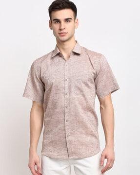 textured-spread-collar-shirt