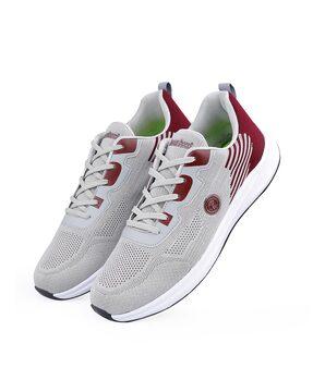 men-low-top-lace-up-running-shoes