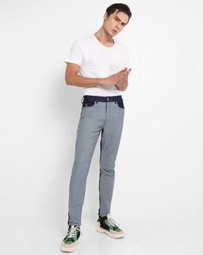 men-straight-jeans-with-insert-pockets