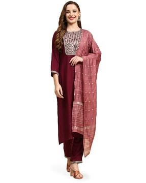 women-embroidered-straight-kurta-with-pants-with-dupatta