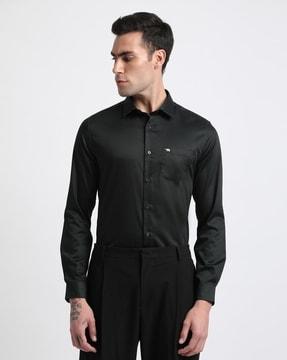 men-spread-collar-slim-fit-shirt