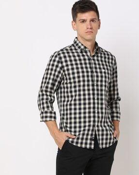 men-checked-slim-fit-shirt