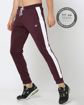 men-field-joggers-with-logo-print