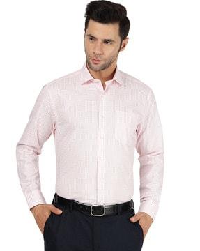 men-checked-regular-fit-shirt-with-patch-pocket