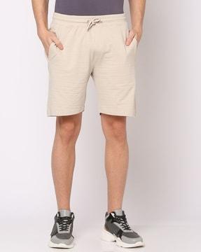 men-regular-fit-city-shorts