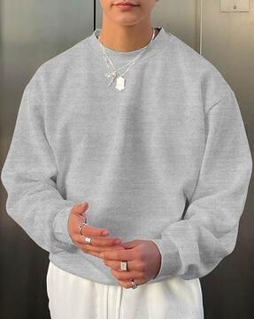 men-typographic-print-oversized-fit-round-neck-sweatshirt