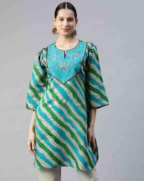 women-embroidered-straight-tunic