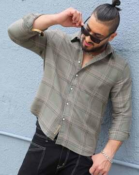 men-checked-regular-fit-shirt-with-cuffed-sleeves