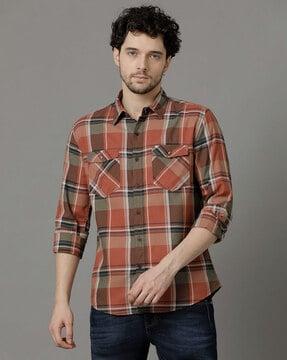 men-regular-fit-shirt-with-spread-collar-&-curved-hemline