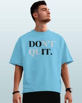 men-typographic-print-loose-fit-crew-neck-t-shirt