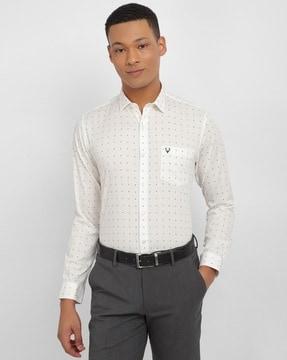 men-printed-slim-fit-shirt-with-patch-pocket