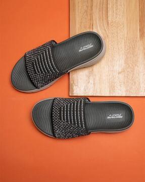 men-knitted-flip-flops-slides-with-flat-heels