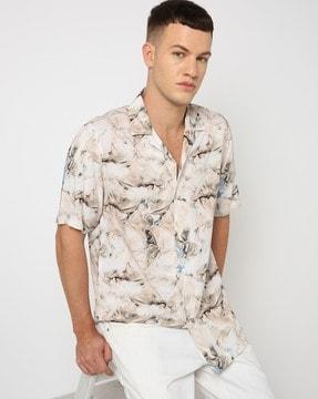 men-printed-relaxed-fit-shirt