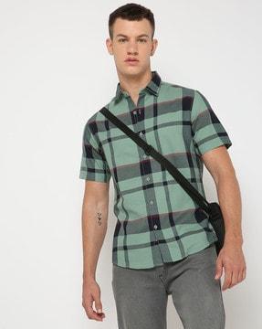 men-checked-regular-fit-shirt