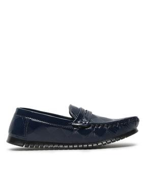 round-toe-slip-on-loafers
